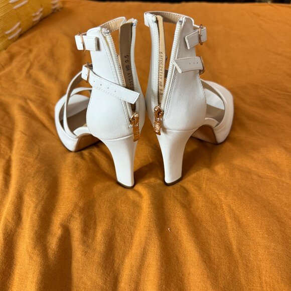 White Formal Heels size 9.5 - Picture 5 of 5
